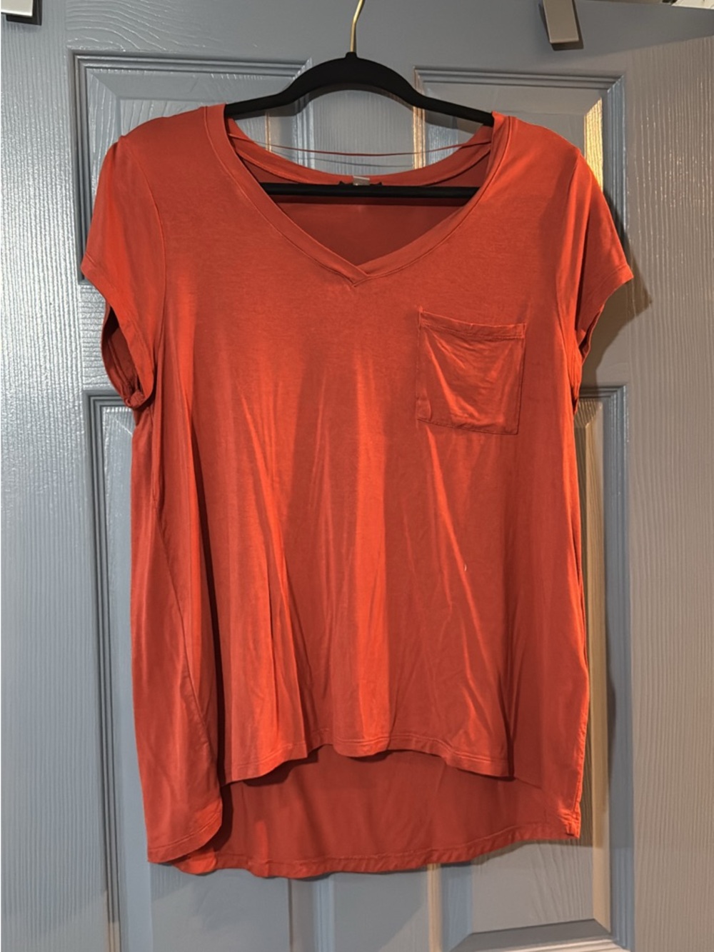 Women's V-Neck Short Sleeve Pocket Top - Rust Orange
